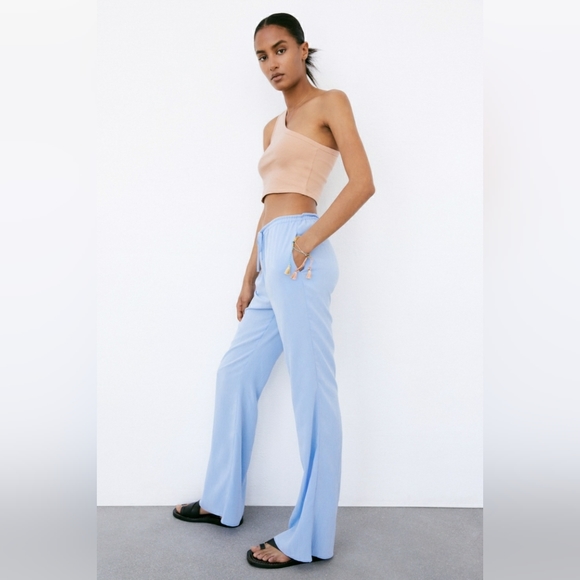 ZARA Asymmetrical crop top - Picture 3 of 9